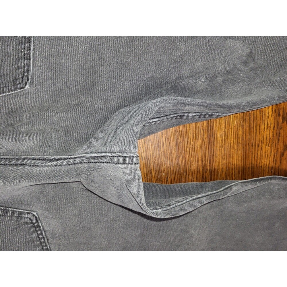 Wrangler 97601CB Men Black Jeans 40x30 Relaxed Fit Straight Leg Faded Denim 2016 - Picture 9 of 15